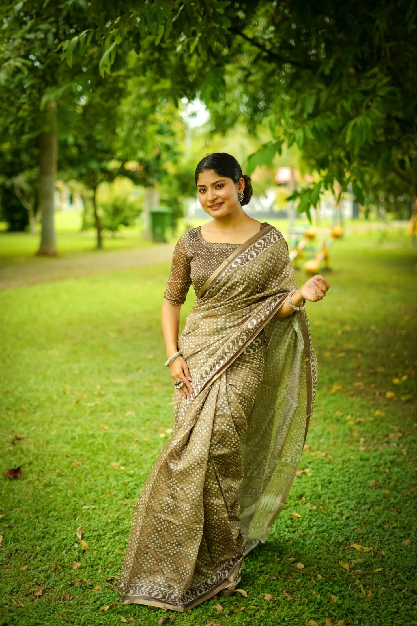Dhanwari Cotton Saree with Traditional Digital Block Print & Zari Border – Contrast Blouse Piece