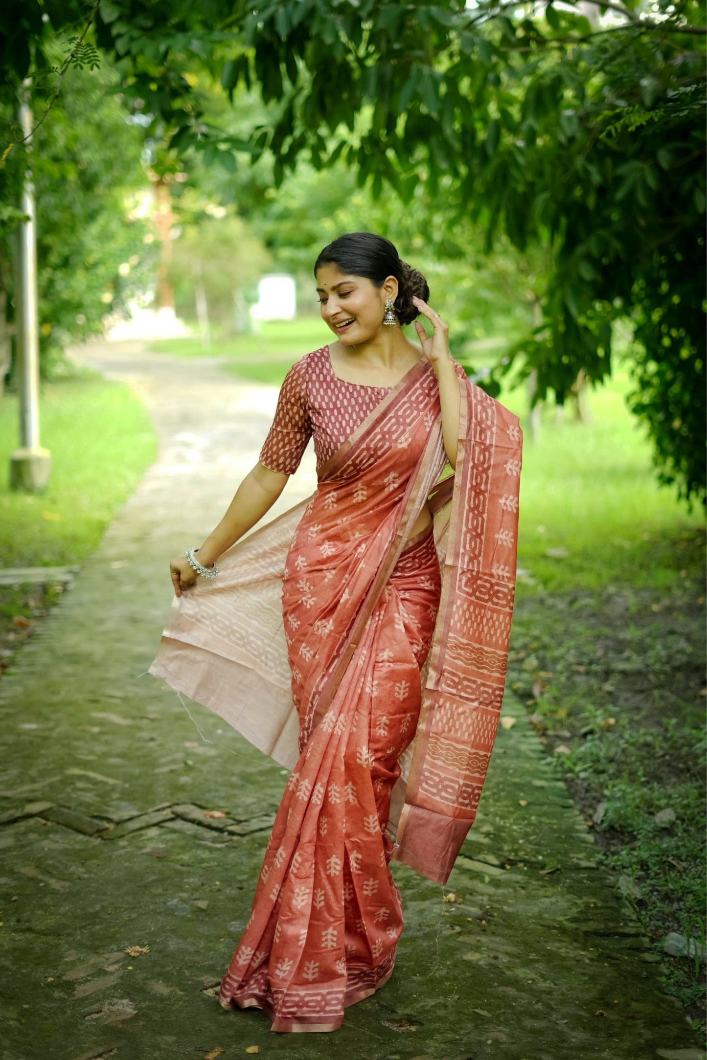 Dhanwari Cotton Saree with Traditional Digital Block Print & Zari Border – Contrast Blouse Piece