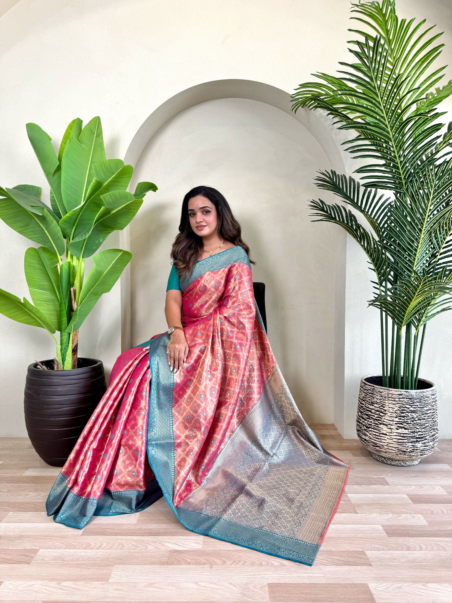 Shreya - Exquisite Pure Tissue Silk Saree with Intricate Zari Weaving