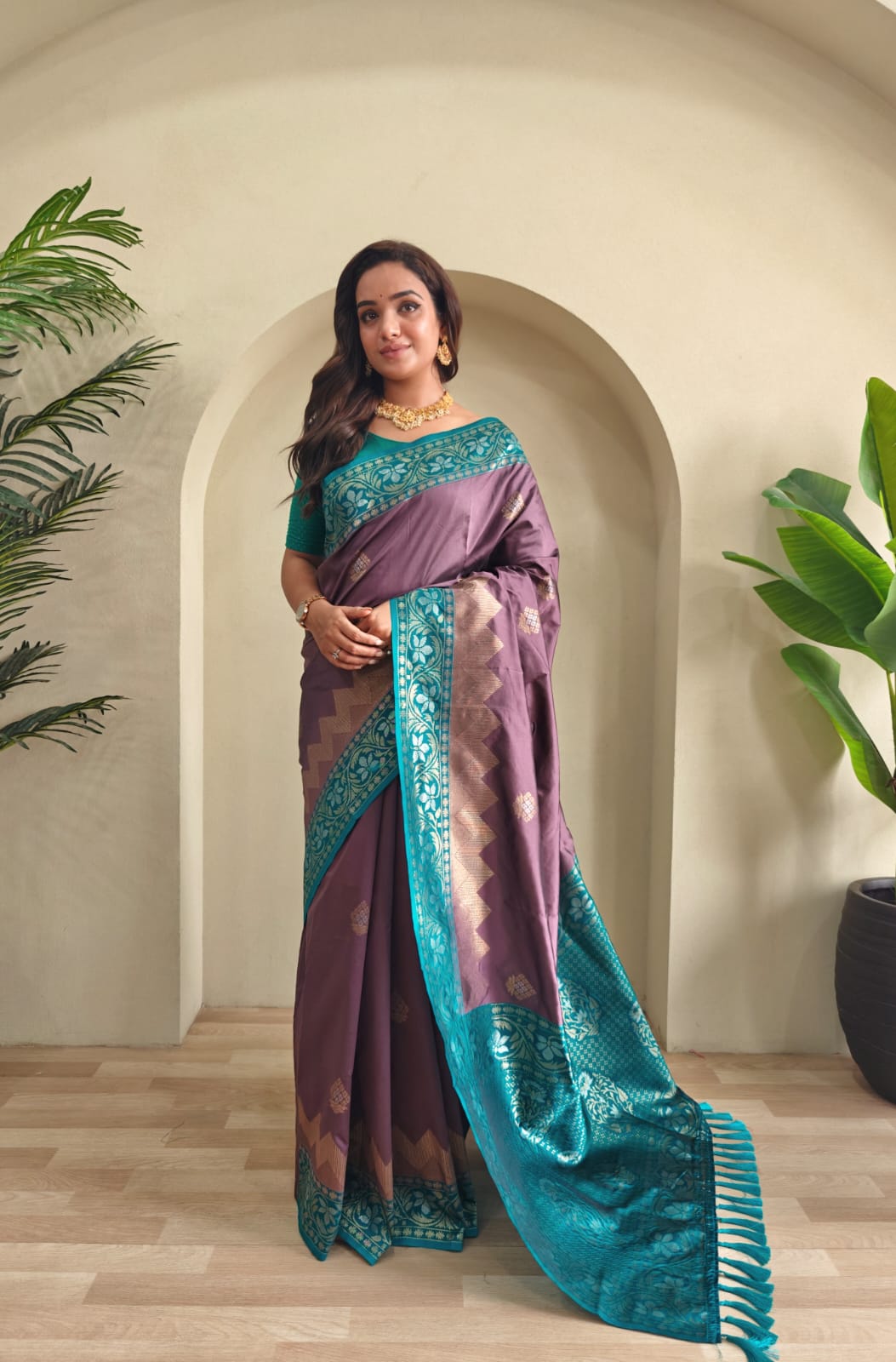 Vidhi | Dual-Tone Silk Saree with Zari Weaves & Designer Border