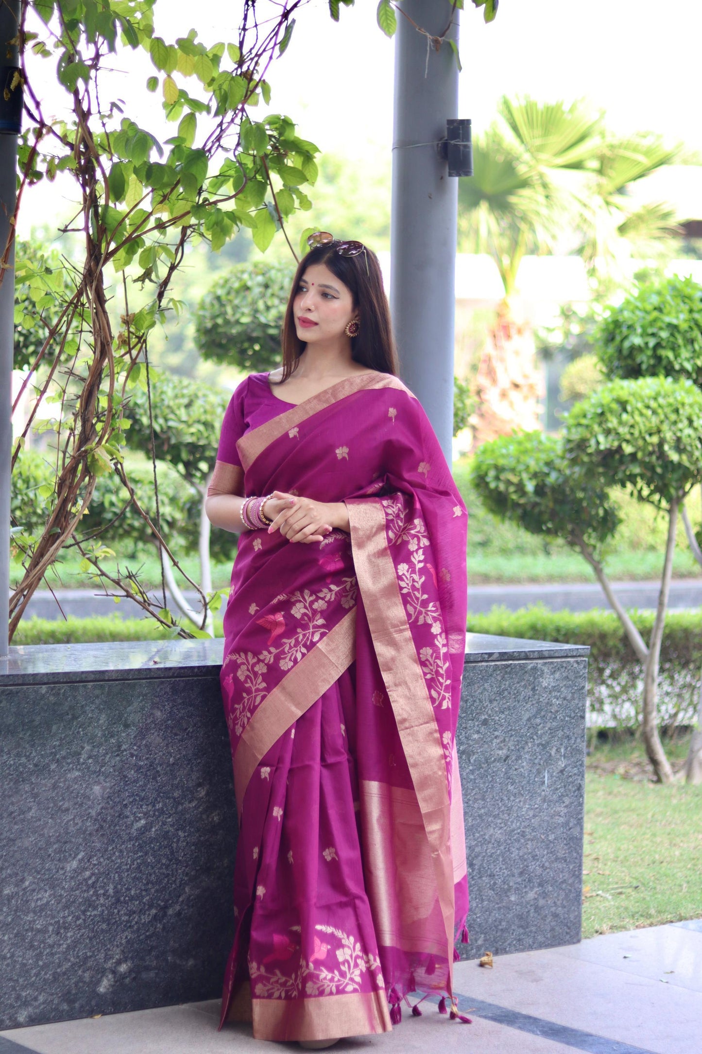 Elegance Redefined | Pure Linen Silk Saree with Jamdani-Inspired Weaving