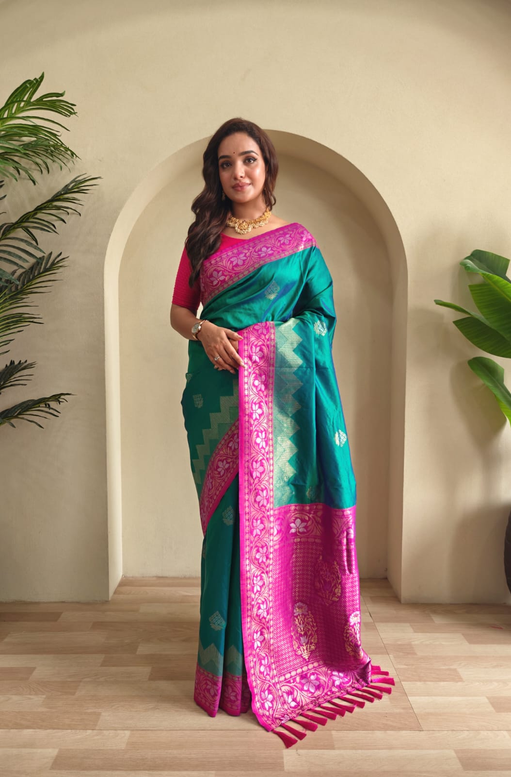 Vidhi | Dual-Tone Silk Saree with Zari Weaves & Designer Border