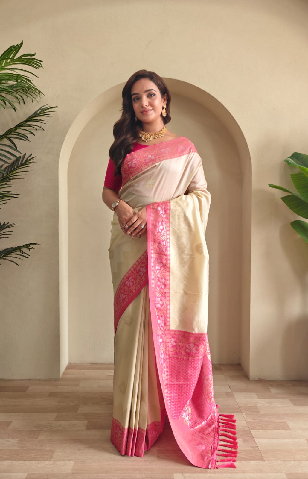 Vidhi | Dual-Tone Silk Saree with Zari Weaves & Designer Border