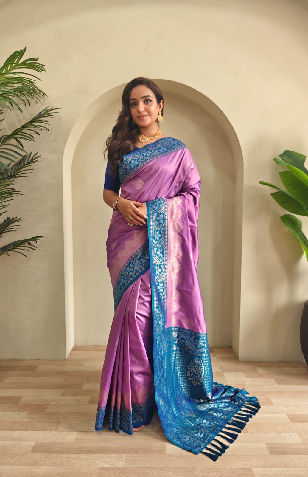Vidhi | Dual-Tone Silk Saree with Zari Weaves & Designer Border