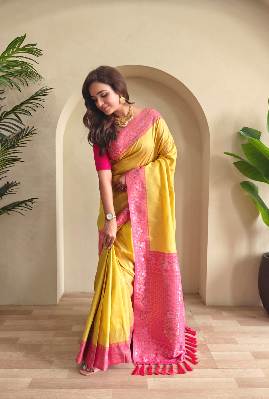 Vidhi | Dual-Tone Silk Saree with Zari Weaves & Designer Border