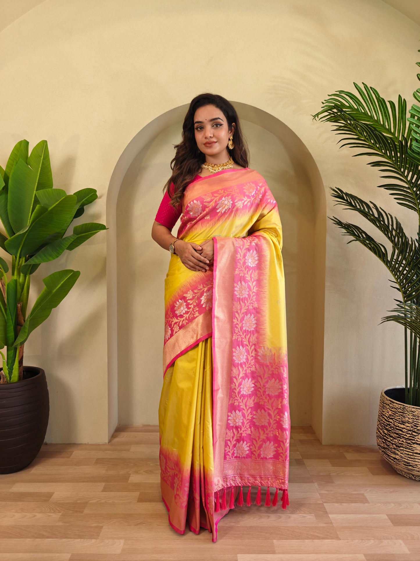 Fulpati - Dual-Tone Silk Saree with Designer Border & Contrast Pallu