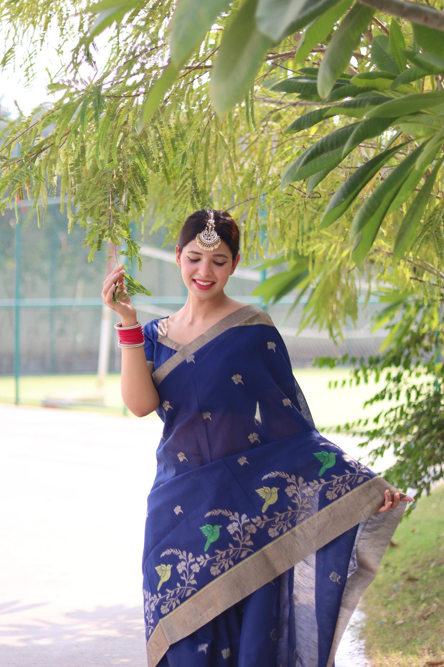 Elegance Redefined | Pure Linen Silk Saree with Jamdani-Inspired Weaving