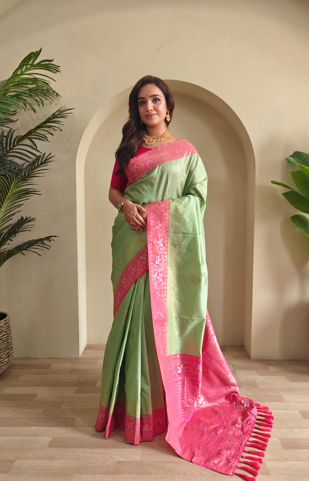 Vidhi | Dual-Tone Silk Saree with Zari Weaves & Designer Border