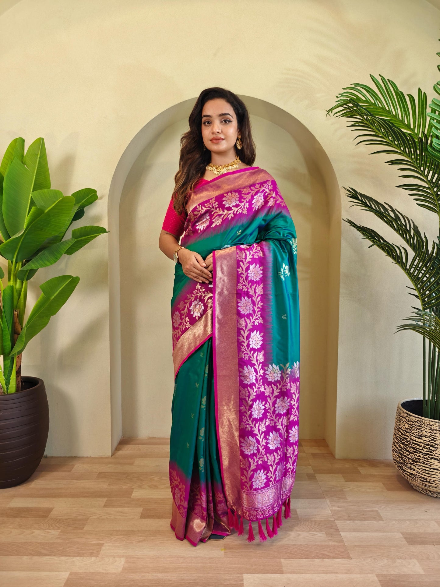 Fulpati - Dual-Tone Silk Saree with Designer Border & Contrast Pallu