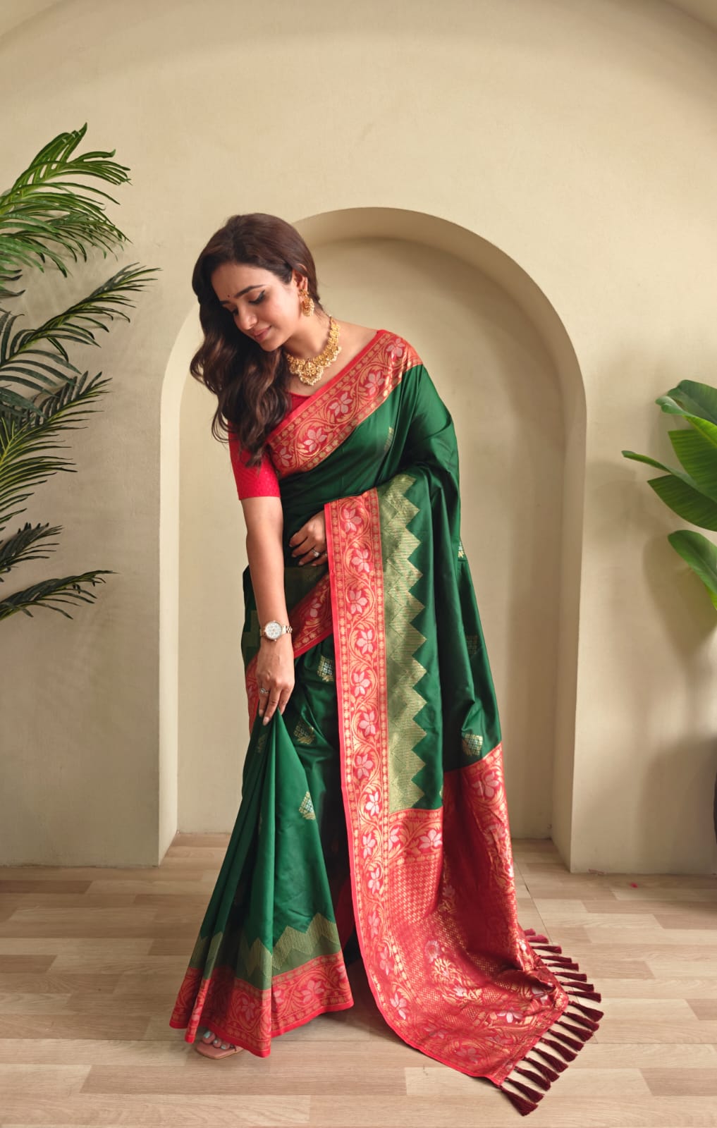 Vidhi | Dual-Tone Silk Saree with Zari Weaves & Designer Border