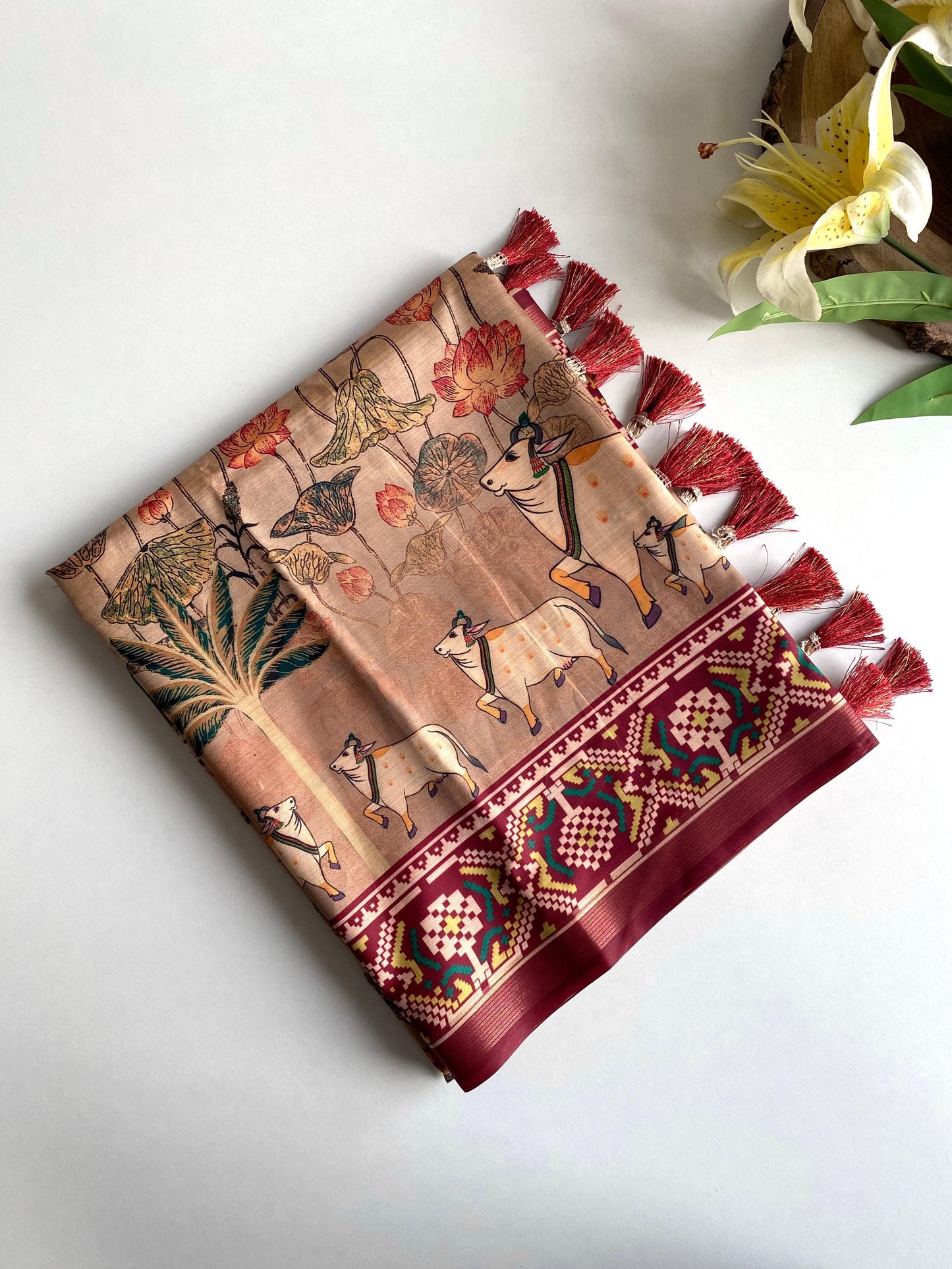Dola Viscose Saree with Digital Print & Zari Patta Border