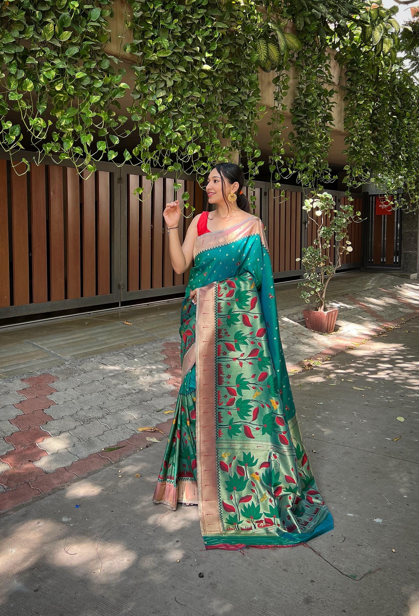 Titli: Exquisite Pure Banarasi Paithani Silk Saree