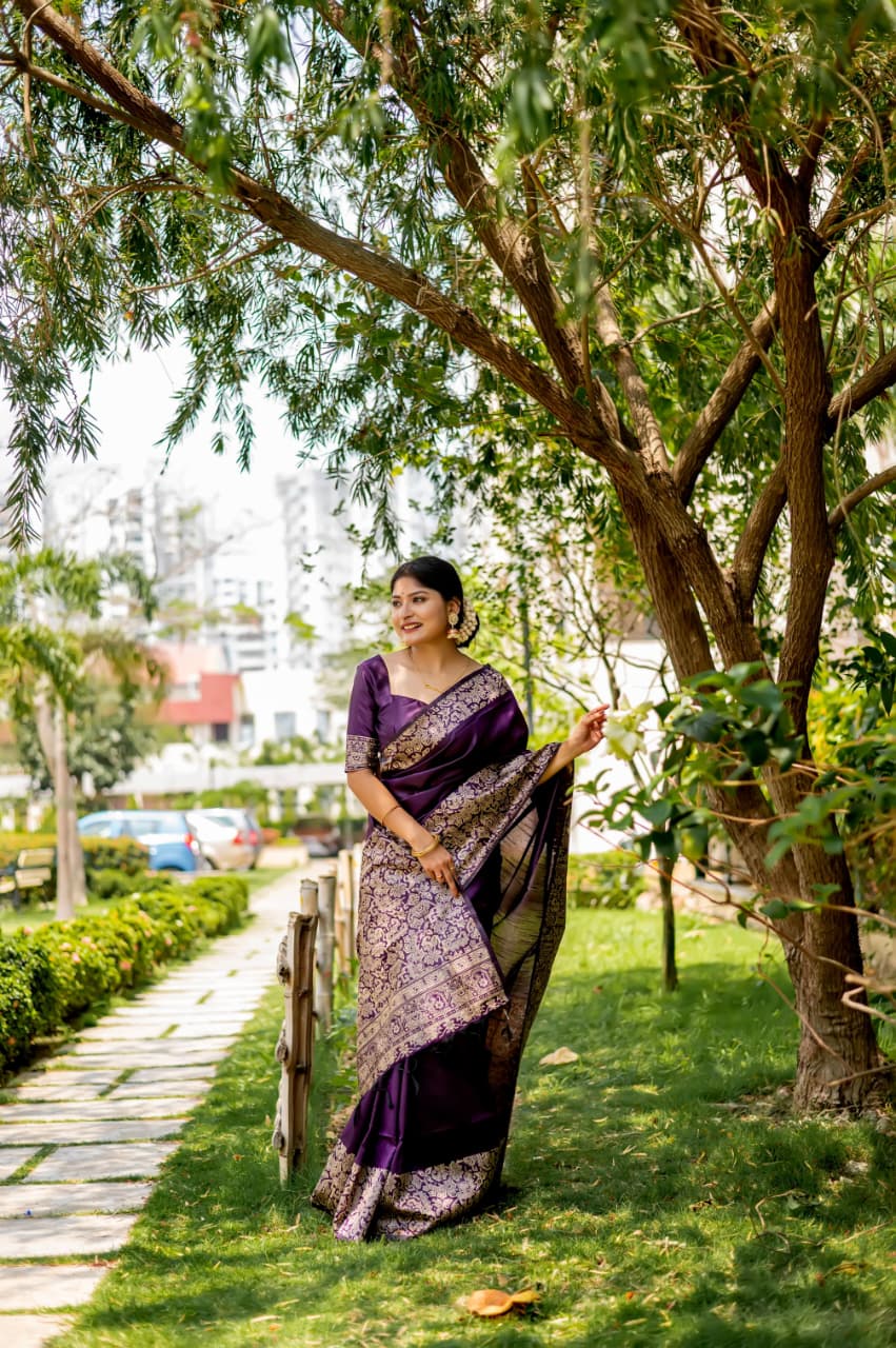 Minimalist Art | Handloom Raw Silk Kalamkari Saree (Abstract Weave)