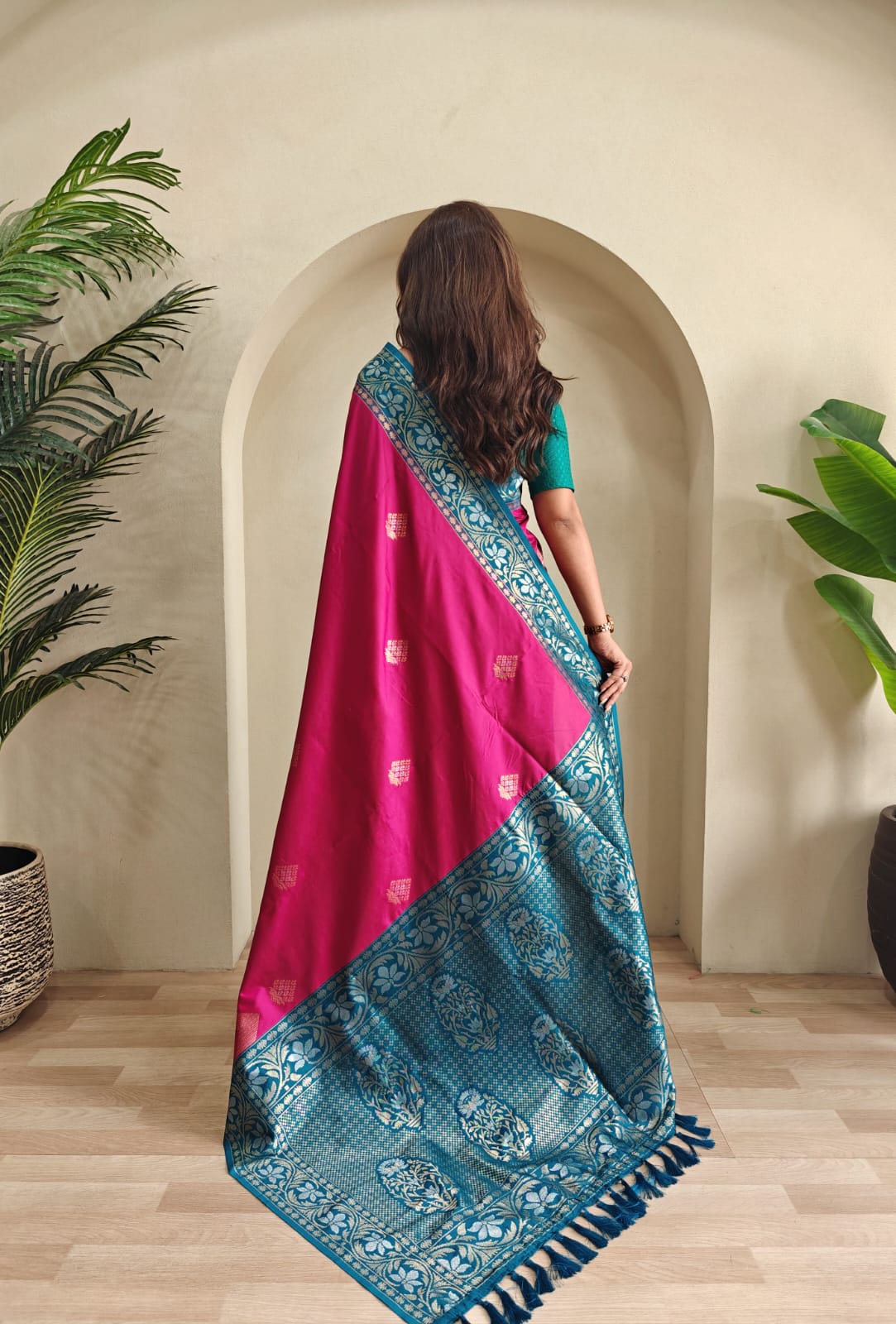 Vidhi | Dual-Tone Silk Saree with Zari Weaves & Designer Border
