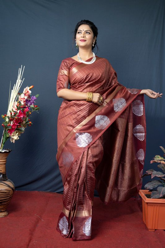 Chex Linen Saree with Gold & Silver Zari Work